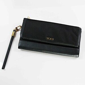 New!  TUMI VOYAGEUR Travel Wallet in Black, Gold